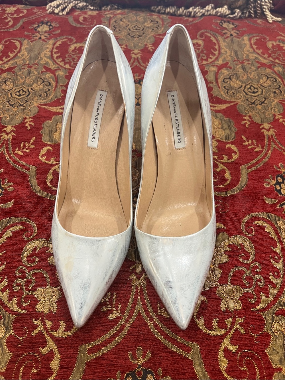 Diane Von Furstenberg Metallic White Pointed Leather Pumps